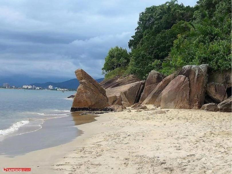 Apto Lindo 2 Dor Piscina Ar Internet 101 A Caraguatatuba Exteriér fotografie